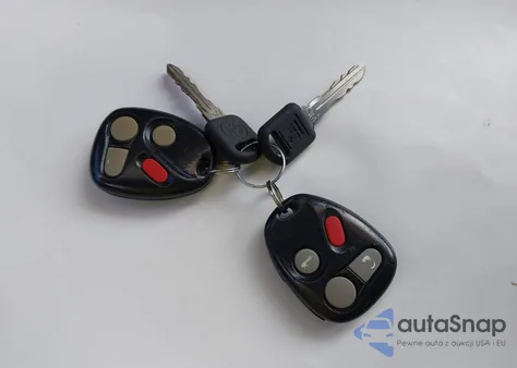 2000 Buick Park Avenue from USA, damaged, VIN 1G4CW54KXY4285343